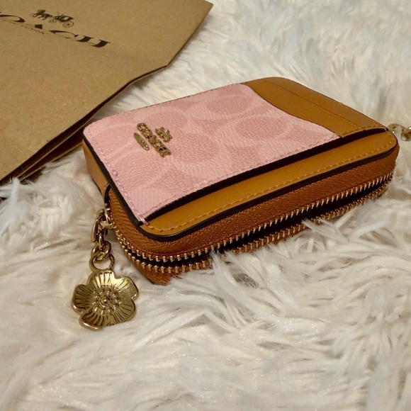 Coach Powder Pink Collection Zip Card Case - Picture 4 of 8